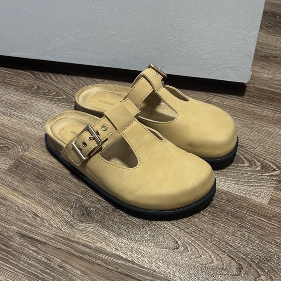 Dream Pairs Shoes - Dream Pairs Tan T-Strap Clogs with Buckle